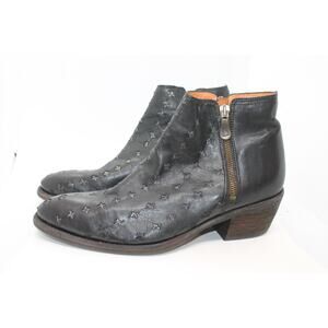 Kanna Borba Black Leather Western Ankle Boots w/ Silver Stars sz 39 EU/ 8.5 US
